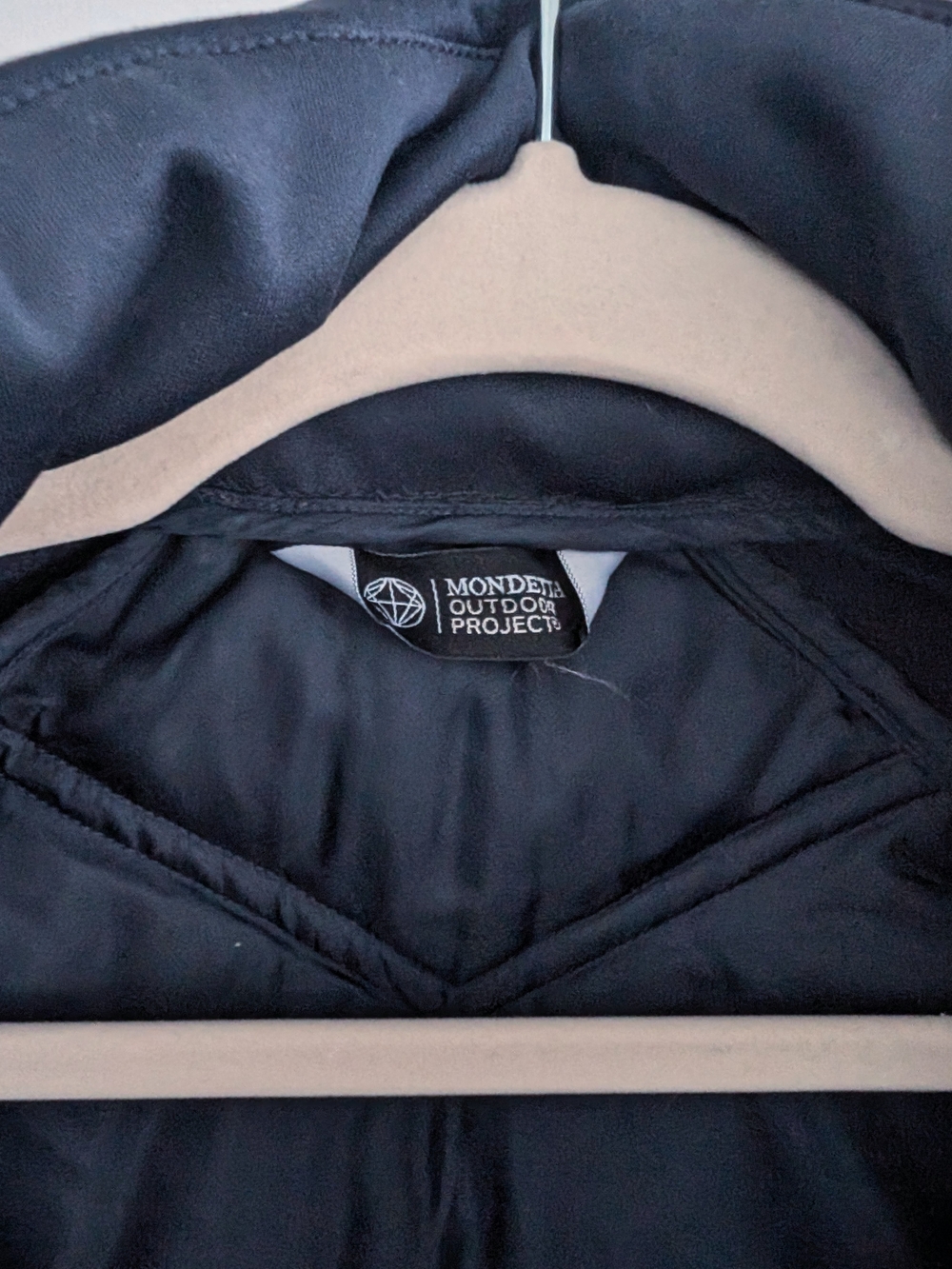 Mondetta Quilted Hybrid Jacket - Picture 3 of 11